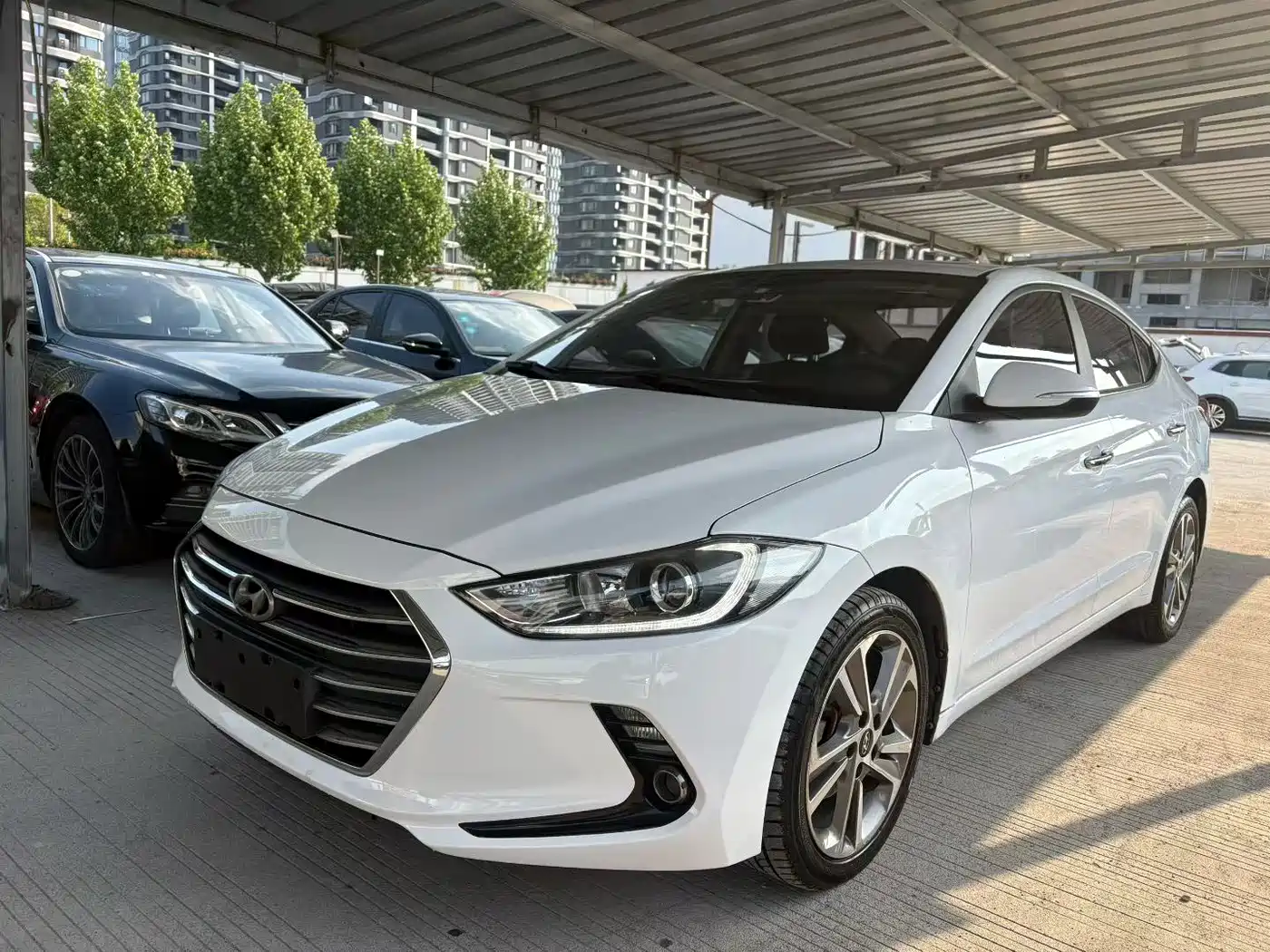 Hyundai Elantra 2016 Model 1.6L Automatic Smart Elite