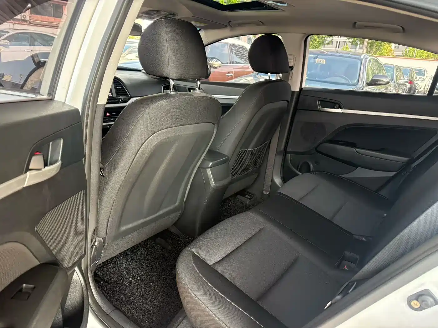 Hyundai Elantra 2016 Model 1.6L Automatic Smart Elite
