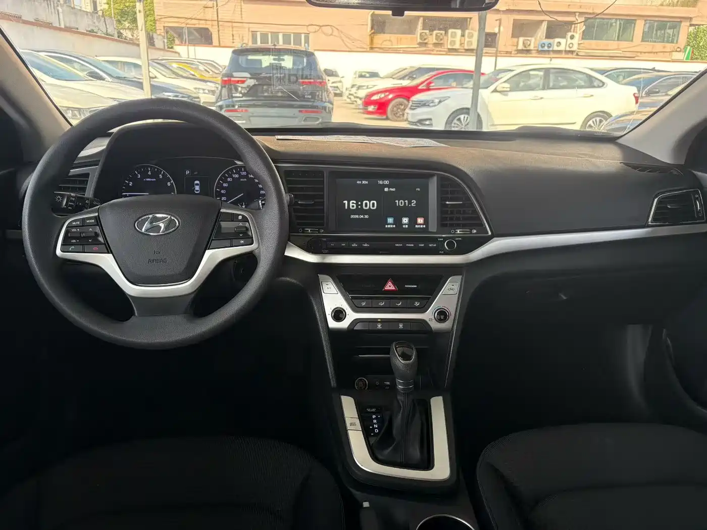 Hyundai Elantra 2016 Model 1.6L Automatic Smart Elite