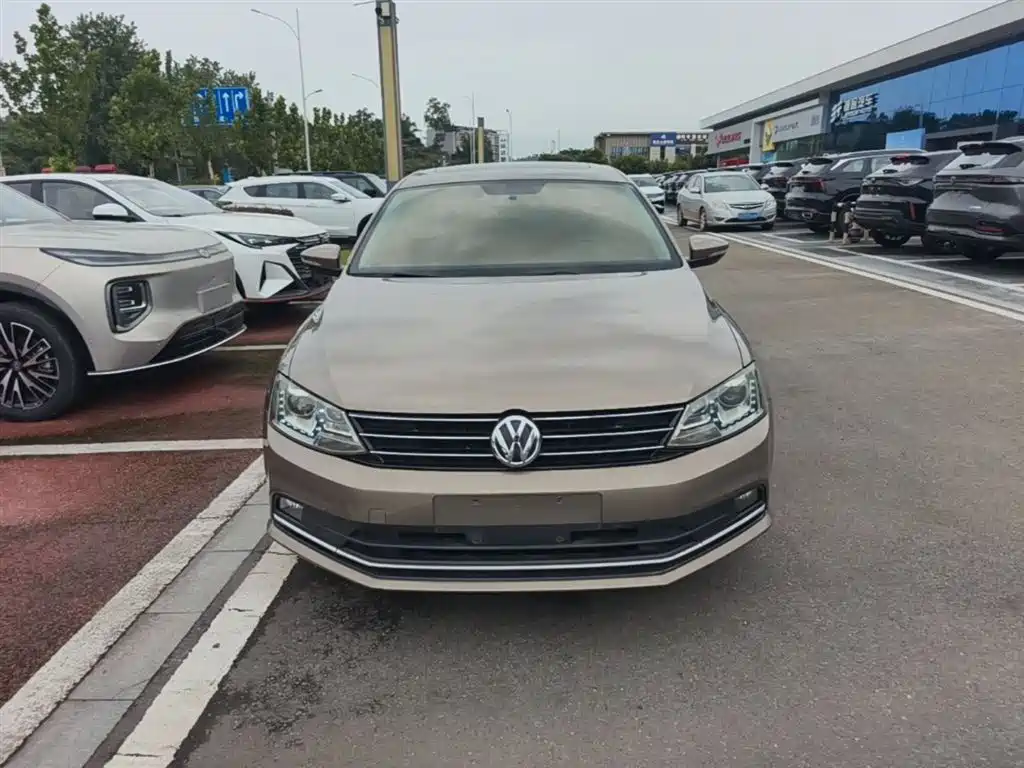Volkswagen Sagitar 2017 1.6L Automatic Comfort