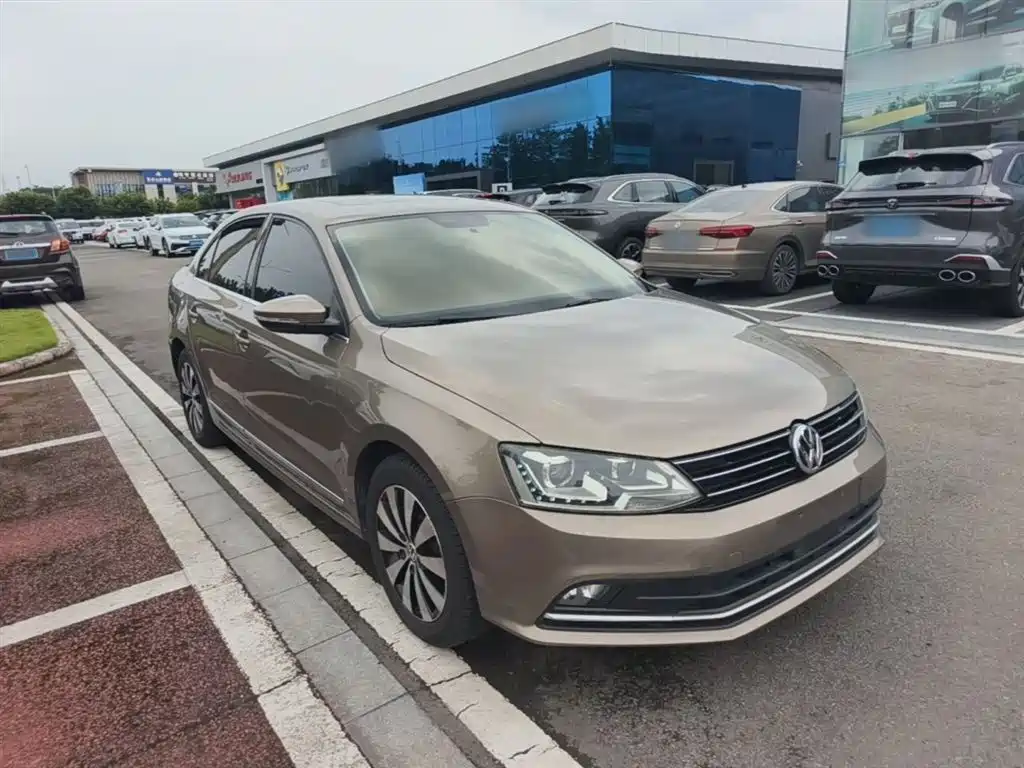 Volkswagen Sagitar 2017 1.6L Automatic Comfort