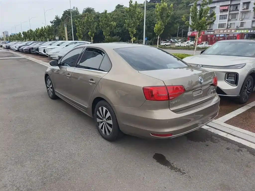Volkswagen Sagitar 2017 1.6L Automatic Comfort