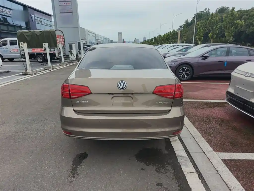Volkswagen Sagitar 2017 1.6L Automatic Comfort