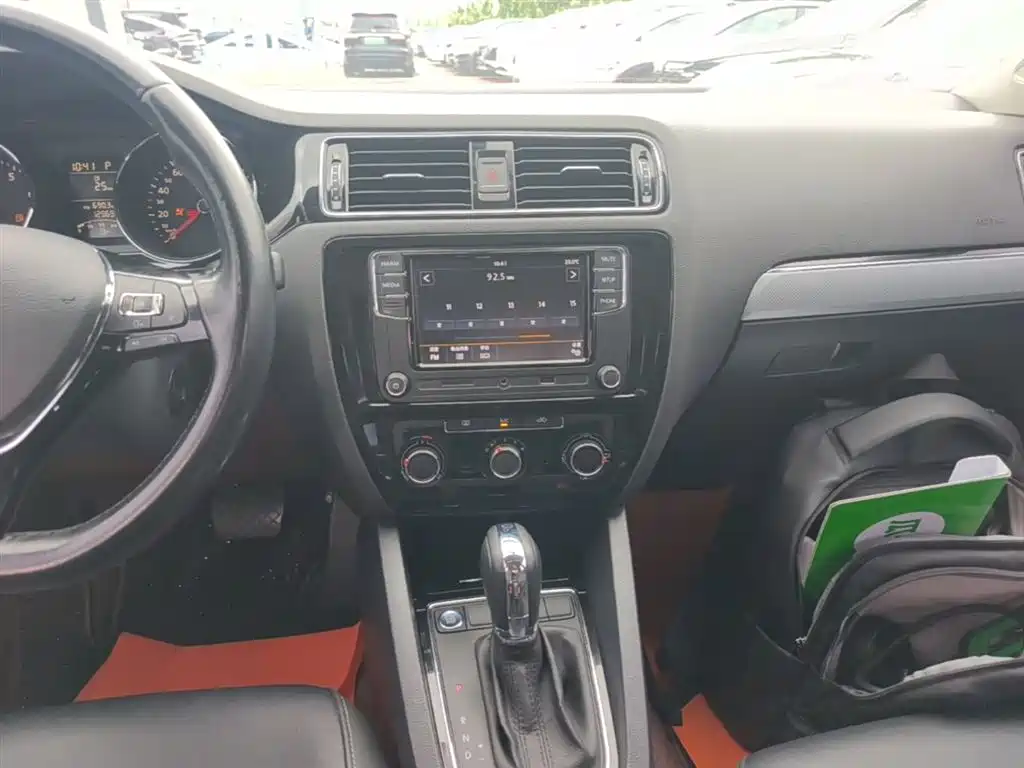 Volkswagen Sagitar 2017 1.6L Automatic Comfort