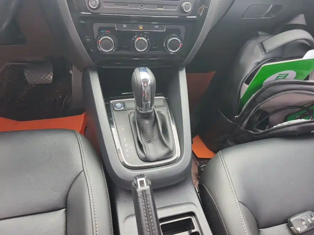 Volkswagen Sagitar 2017 1.6L Automatic Comfort
