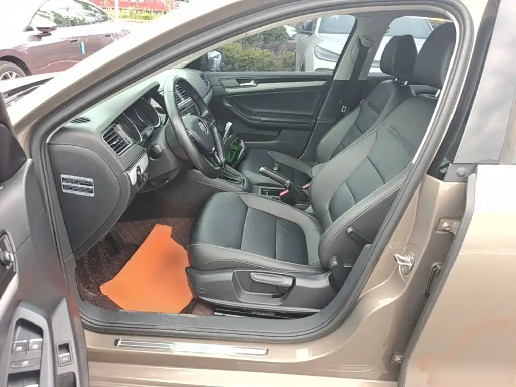 Volkswagen Sagitar 2017 1.6L Automatic Comfort