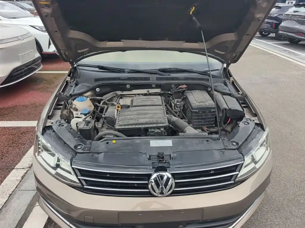 Volkswagen Sagitar 2017 1.6L Automatic Comfort