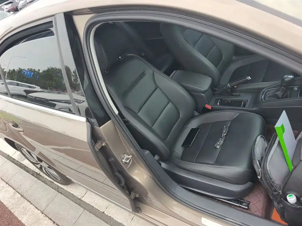 Volkswagen Sagitar 2017 1.6L Automatic Comfort