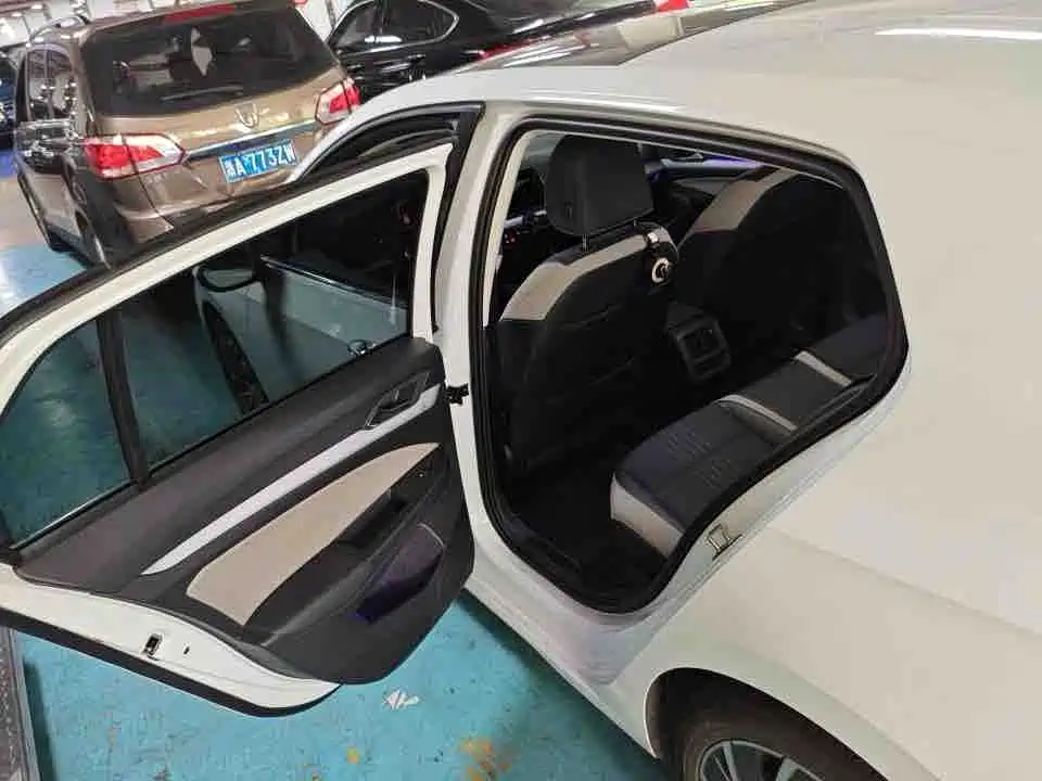 Volkswagen Golf 2024 280TSI DSG R-Line 50th Anniversary Edition
