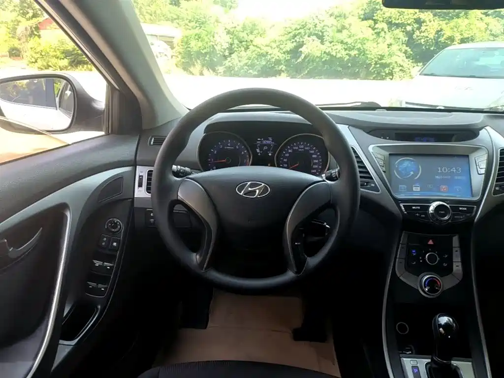 Hyundai Langdong 2016 1.6L Automatic Smart Edition