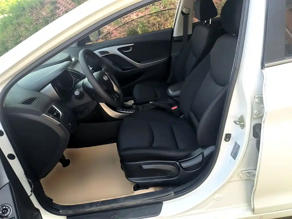 Hyundai Langdong 2016 1.6L Automatic Smart Edition