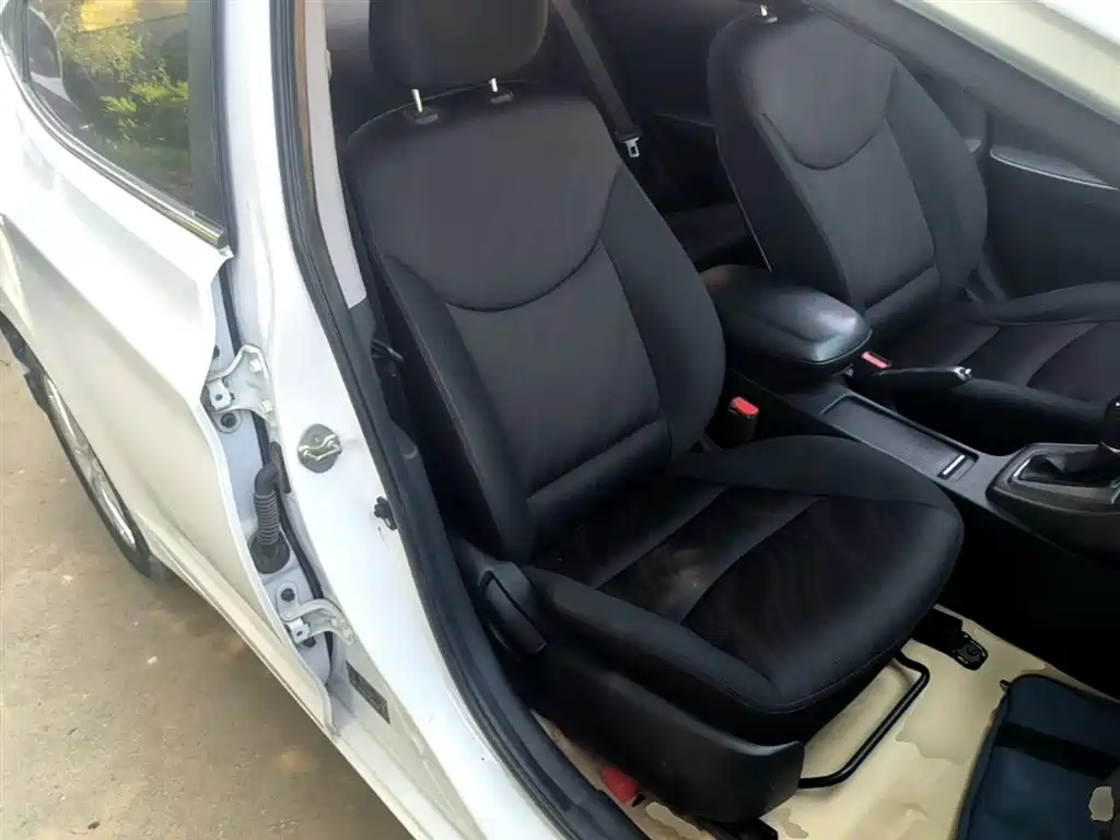 Hyundai Langdong 2016 1.6L Automatic Smart Edition