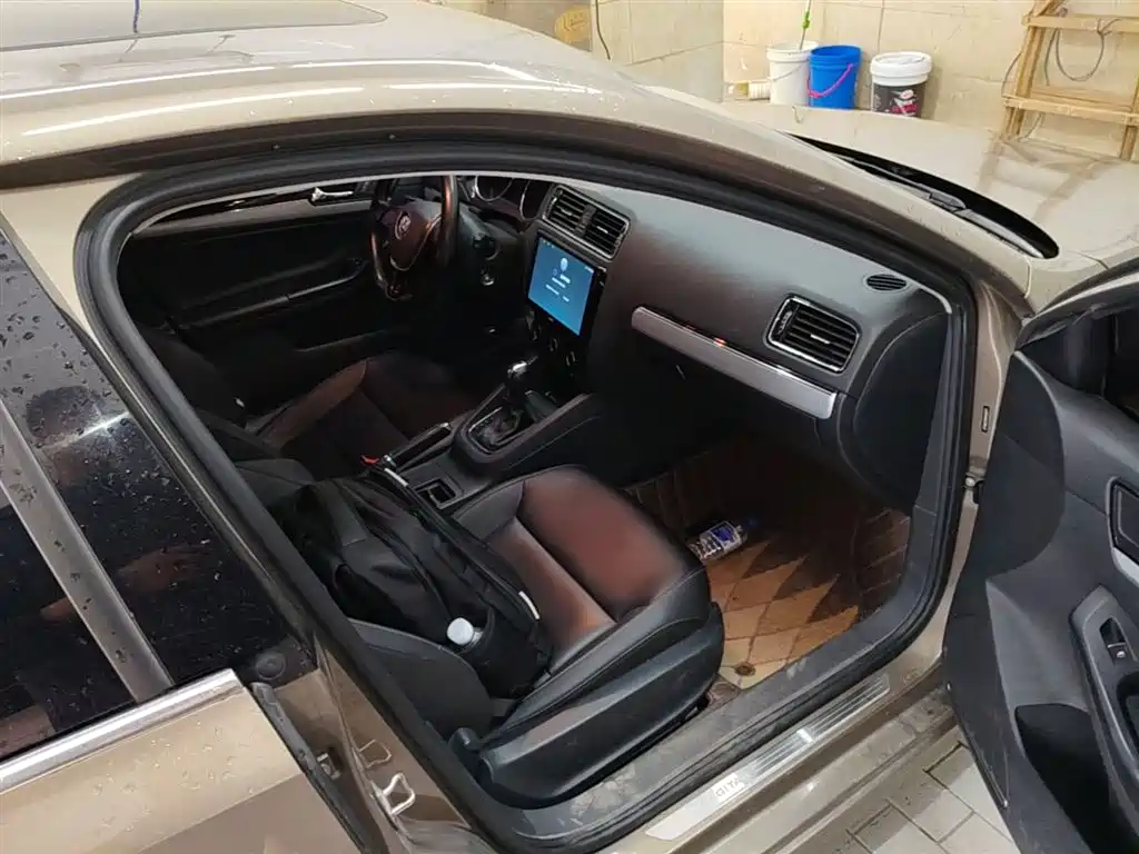 Volkswagen Sagitar 2015 230TSI Automatic Comfort