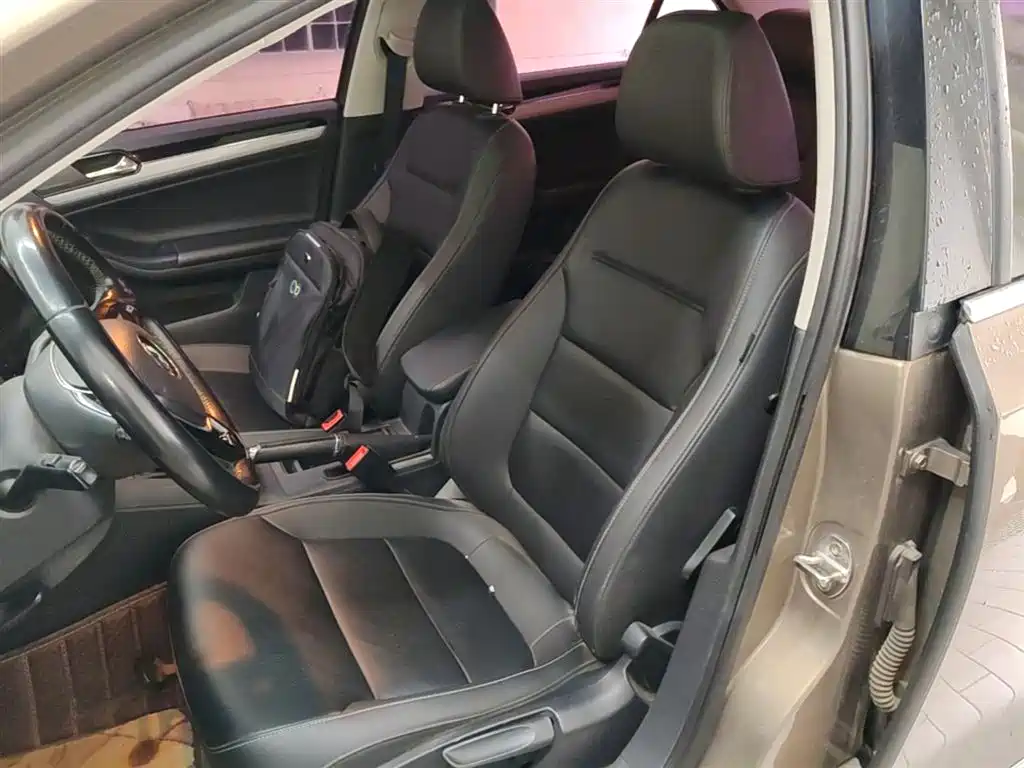 Volkswagen Sagitar 2015 230TSI Automatic Comfort