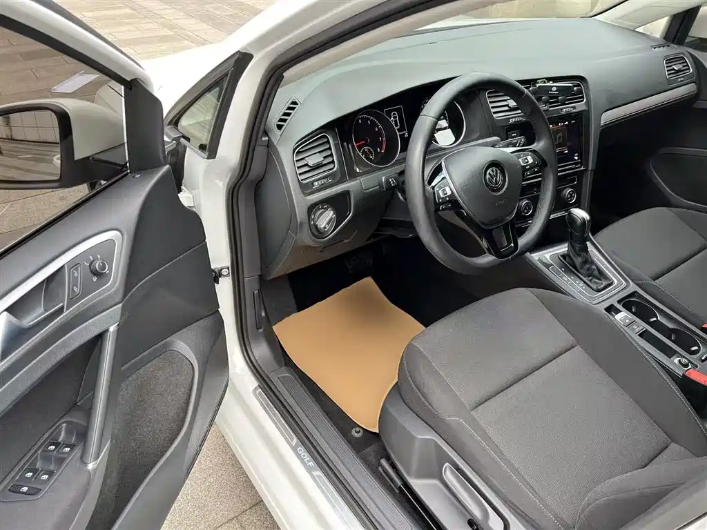 Volkswagen Golf 2019 200TSI DSG Comfort Progressive China VI