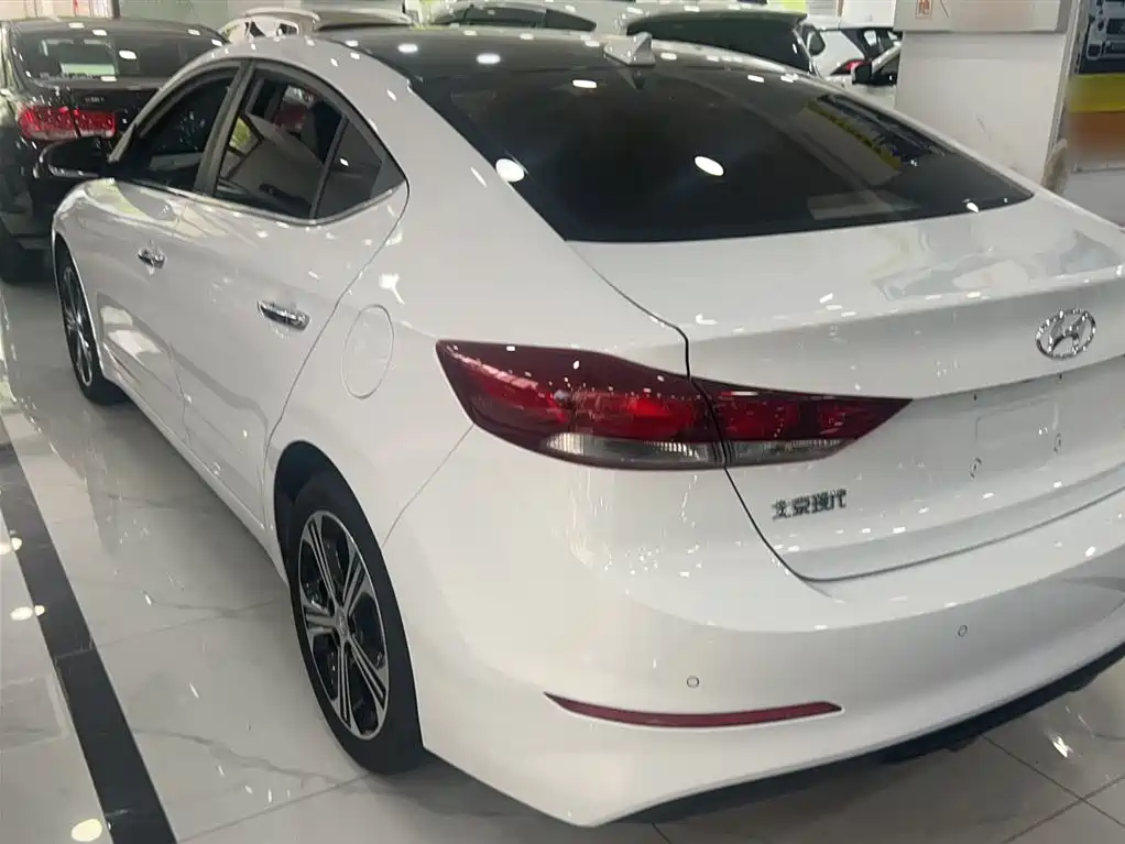 Hyundai Elantra 2018 1.4T DCT Dynamic·Vitality Model
