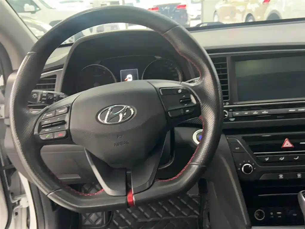 Hyundai Elantra 2018 1.4T DCT Dynamic·Vitality Model
