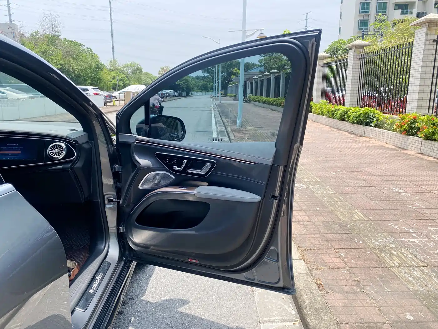 Mercedes-Benz Mercedes-Benz EQS SUV 2023 450 4MATIC Pioneer Edition