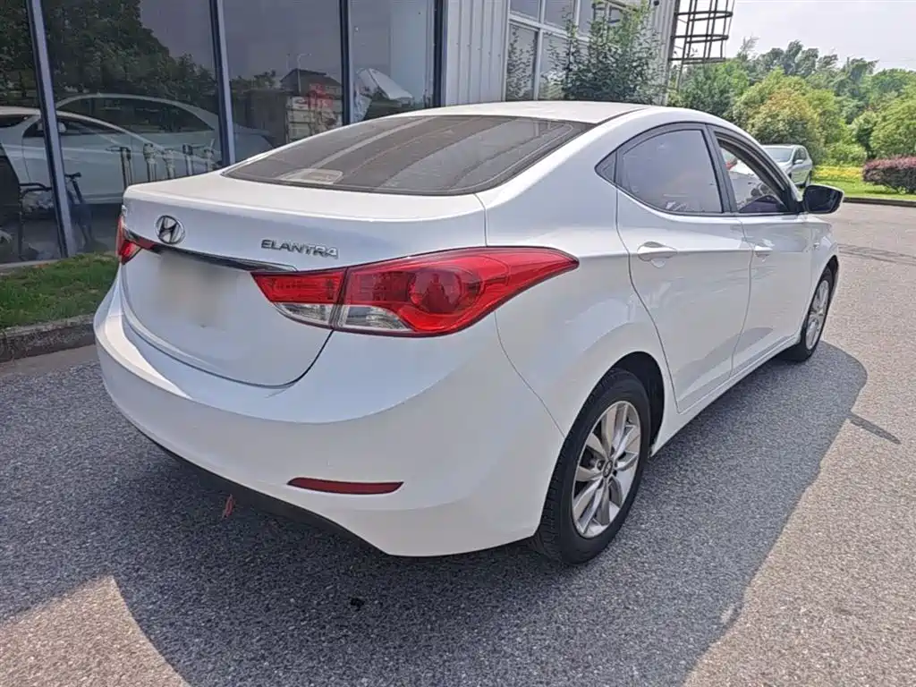 Hyundai Langdong 2015 1.6L Auto Trend