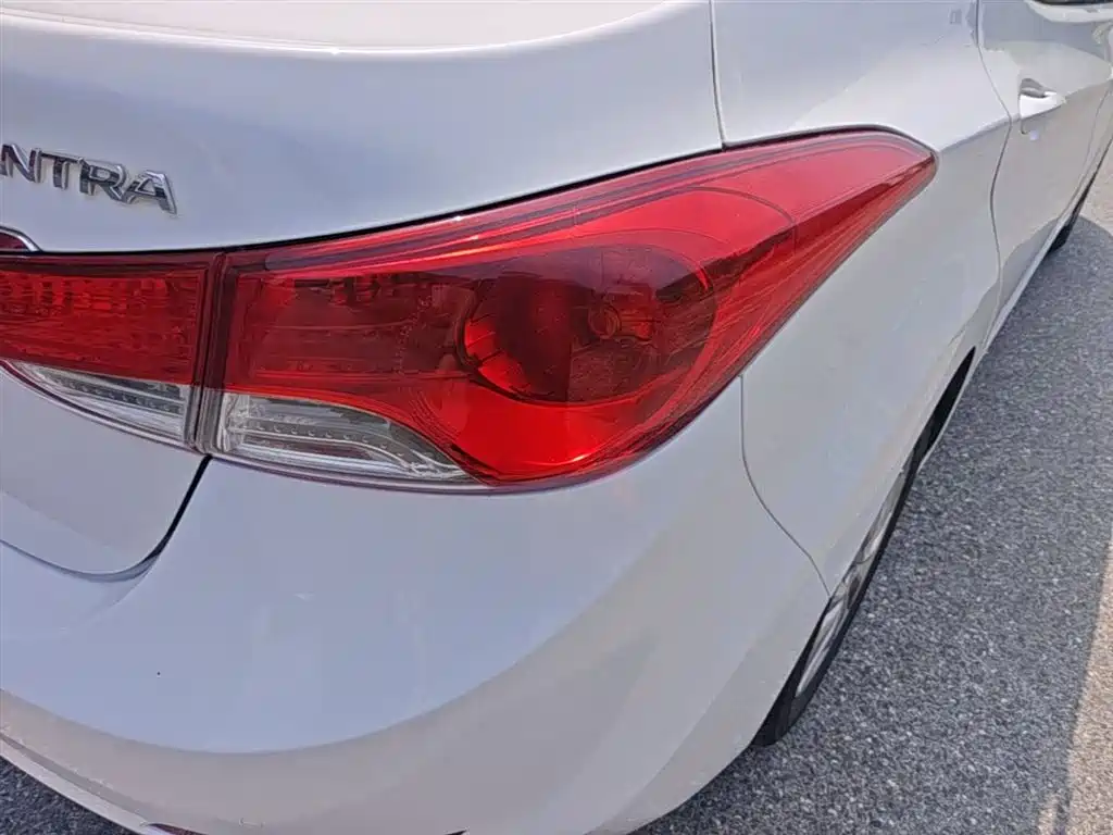 Hyundai Langdong 2015 1.6L Auto Trend
