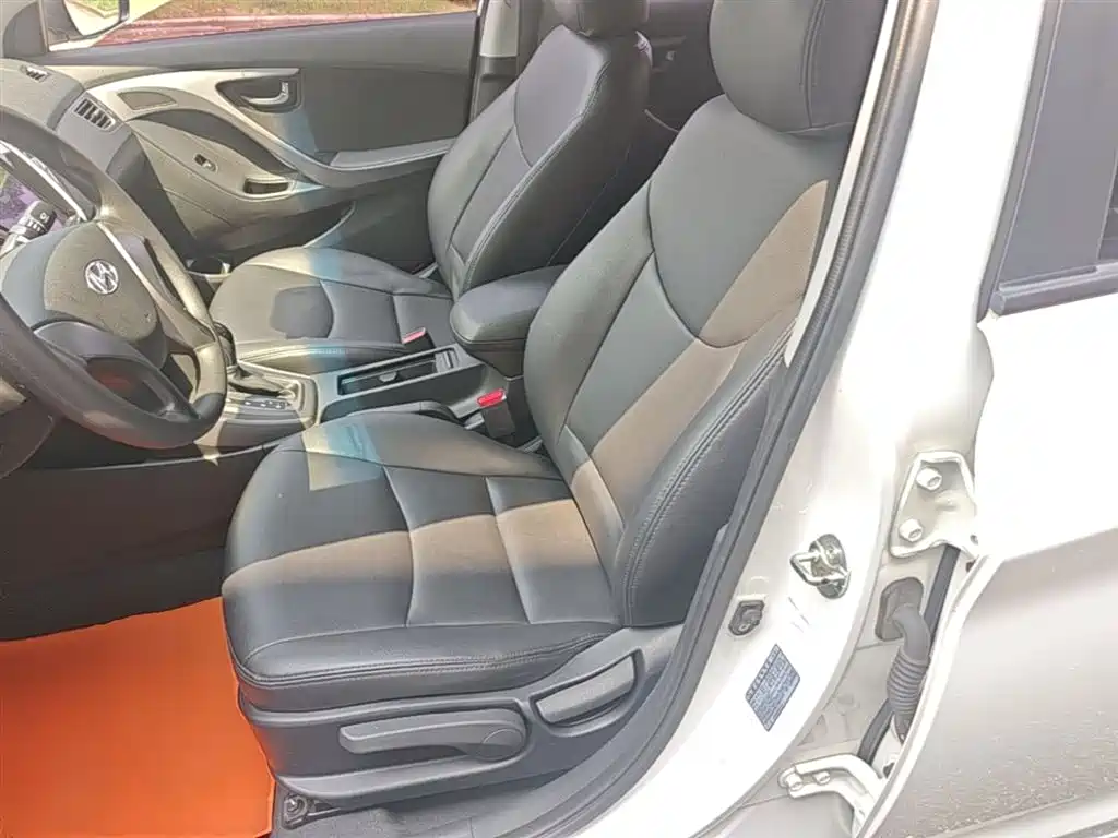 Hyundai Langdong 2015 1.6L Auto Trend