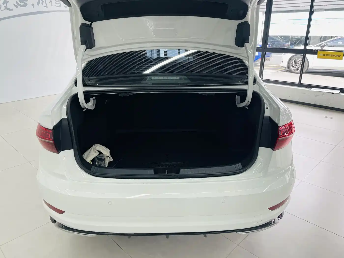 Volkswagen Sagitar 2022 280TSI DSG Surpassing Edition