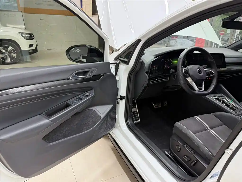 Volkswagen Golf 2023 280TSI DSG R-Line Lite
