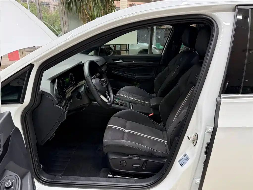Volkswagen Golf 2023 280TSI DSG R-Line Lite