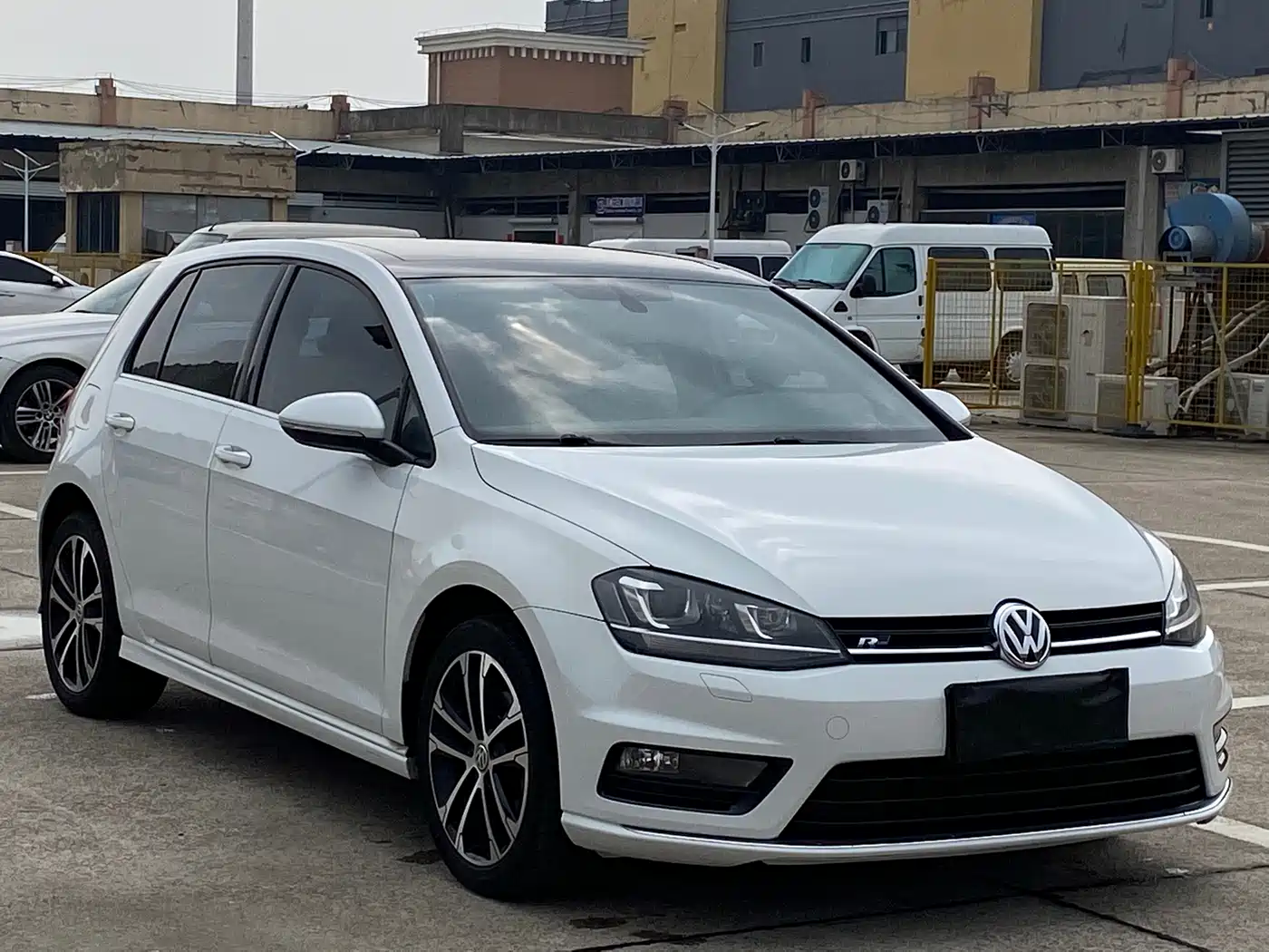 Volkswagen Golf 2016 1.4TSI Automatic R-Line