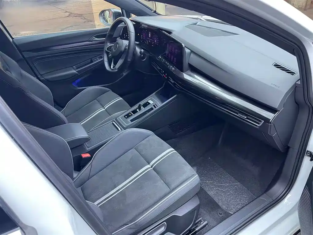 Volkswagen Golf 2023 280TSI DSG R-Line Lite