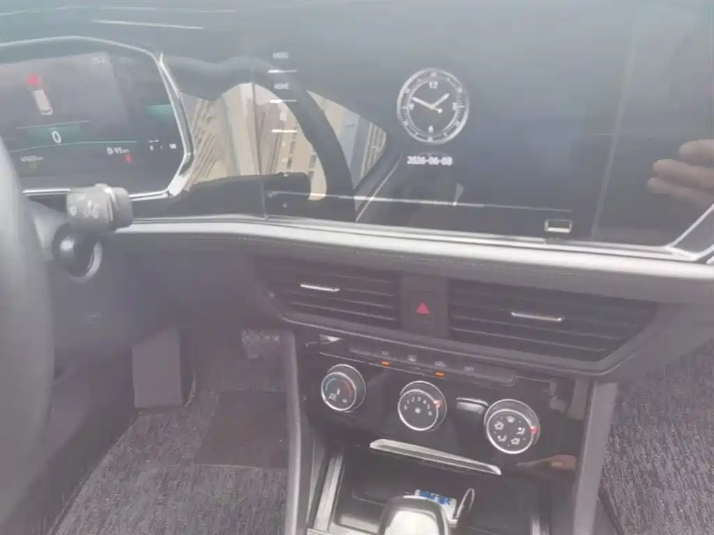 Volkswagen Sagitar 2021 280TSI DSG Surpassing Edition