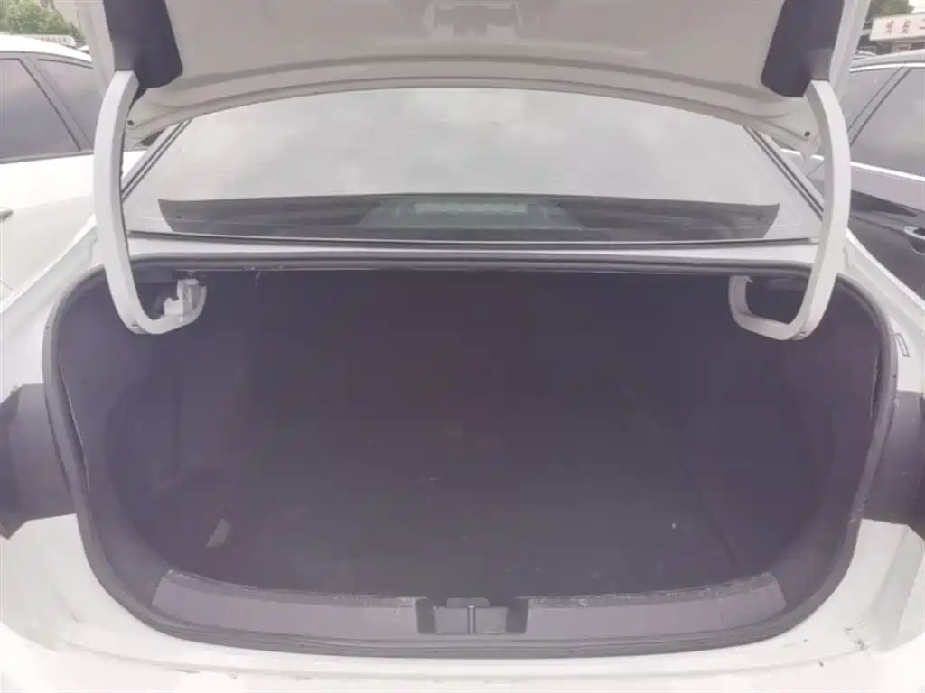 Volkswagen Sagitar 2021 280TSI DSG Surpassing Edition