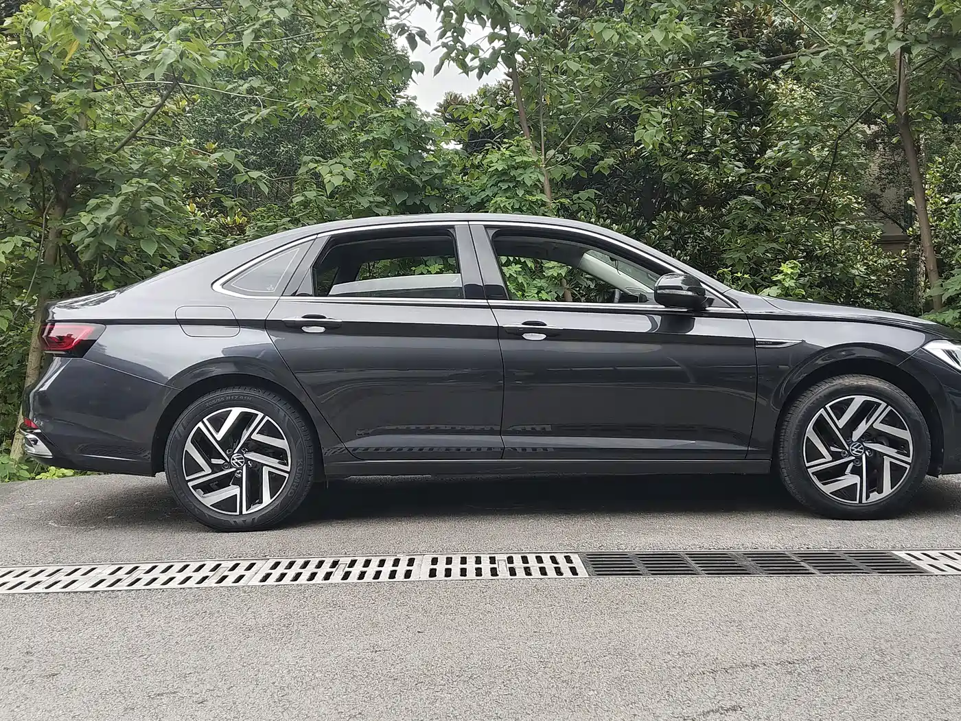 Volkswagen Sagitar 2023 280TSI DSG Surpass Plus Edition