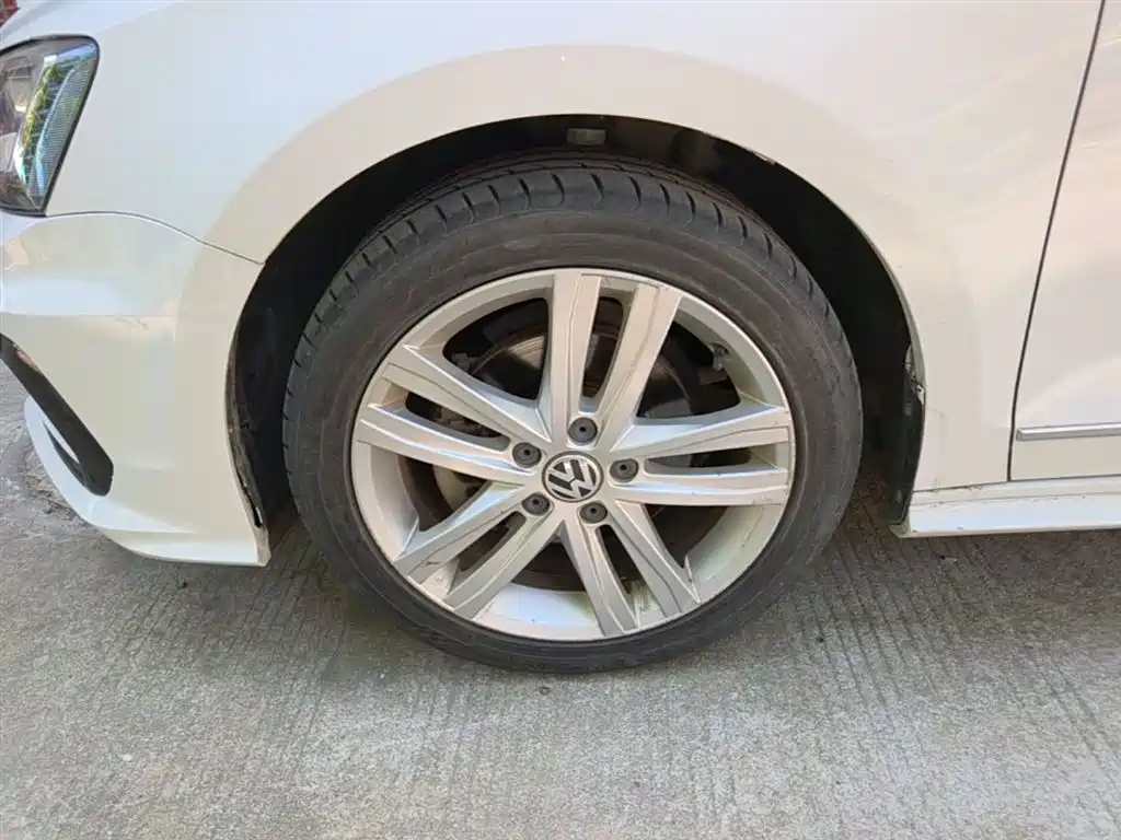 Volkswagen Sagitar 2018 280TSI DSG Spark Edition