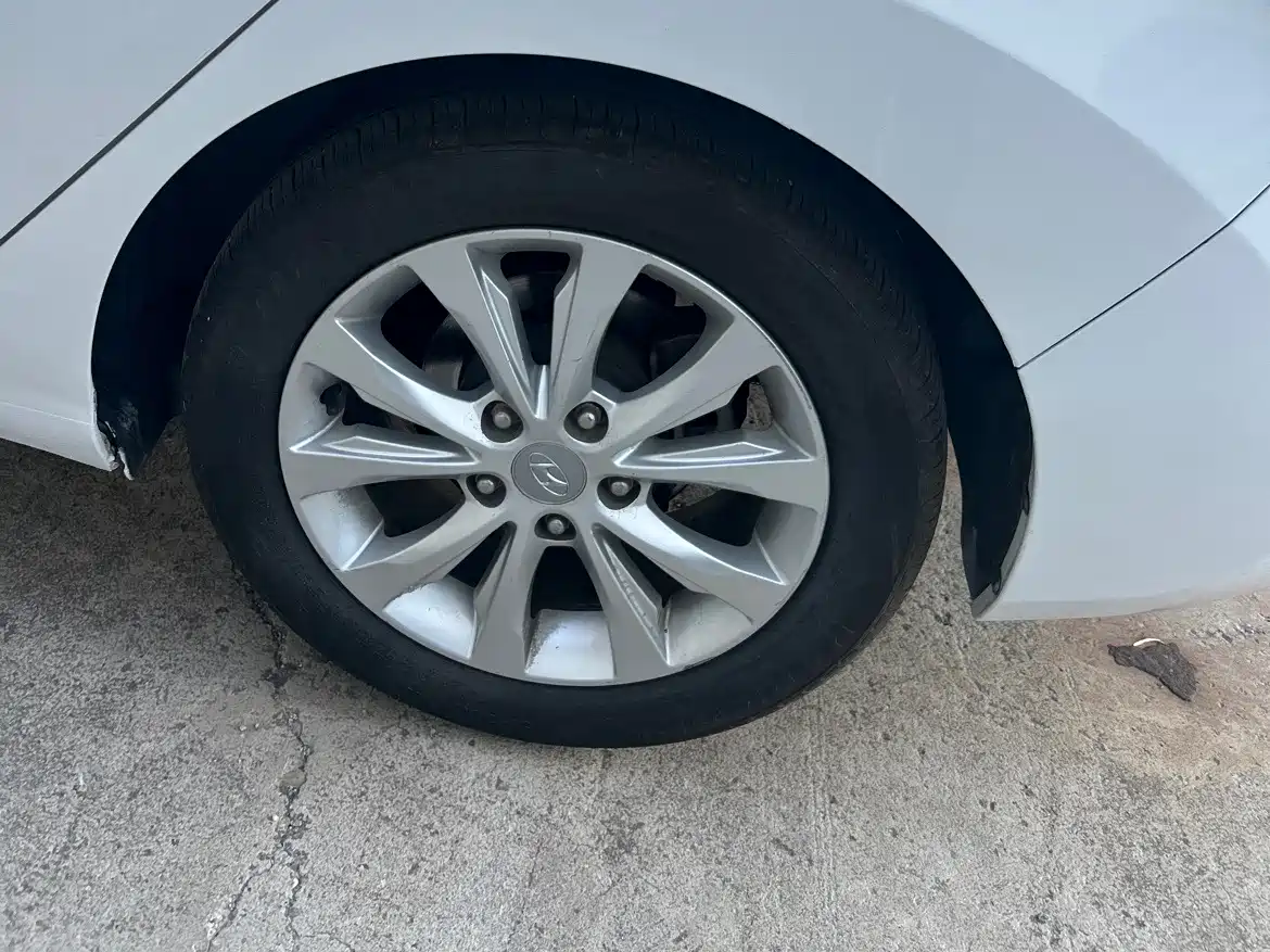 Hyundai Langdong 2016 1.6L Automatic Premium Edition