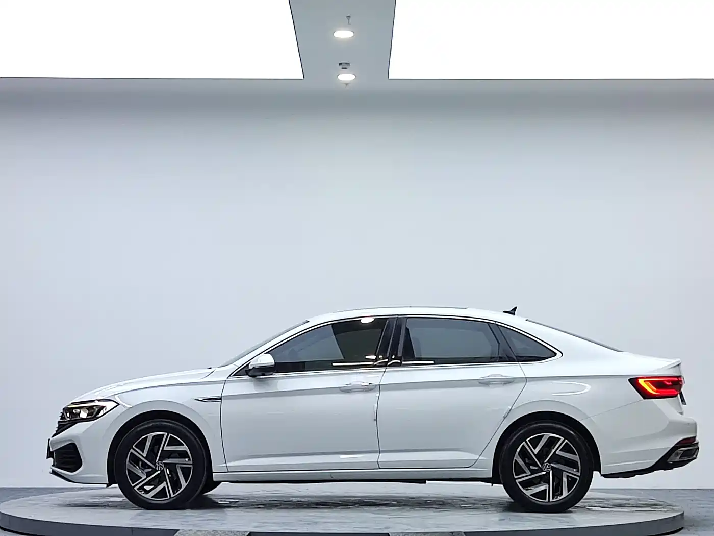 Volkswagen Sagitar 2023 280TSI DSG Beyond Lite