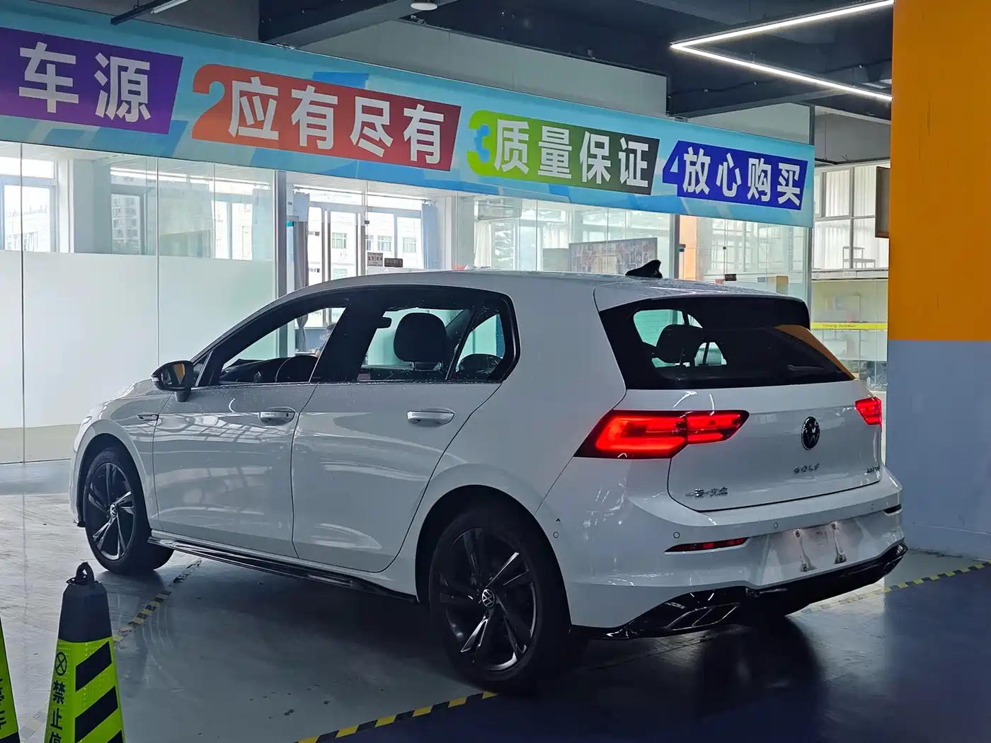 Volkswagen Golf 2023 280TSI DSG R-Line Lite