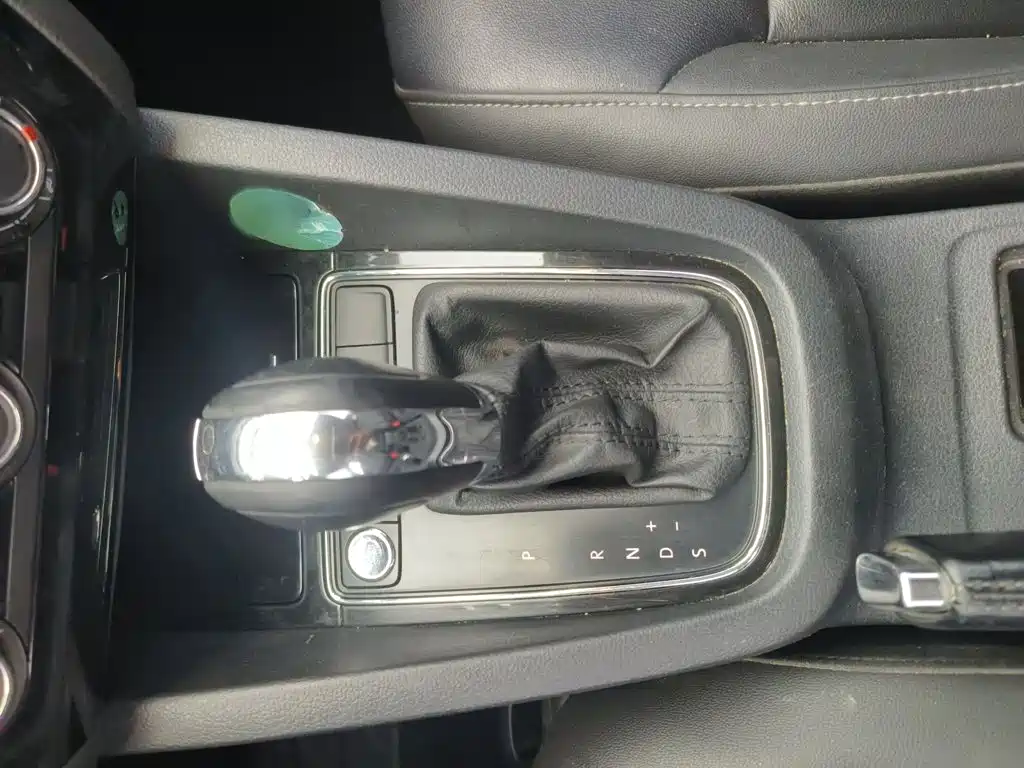 Volkswagen Sagitar 2018 1.6L Automatic Comfort
