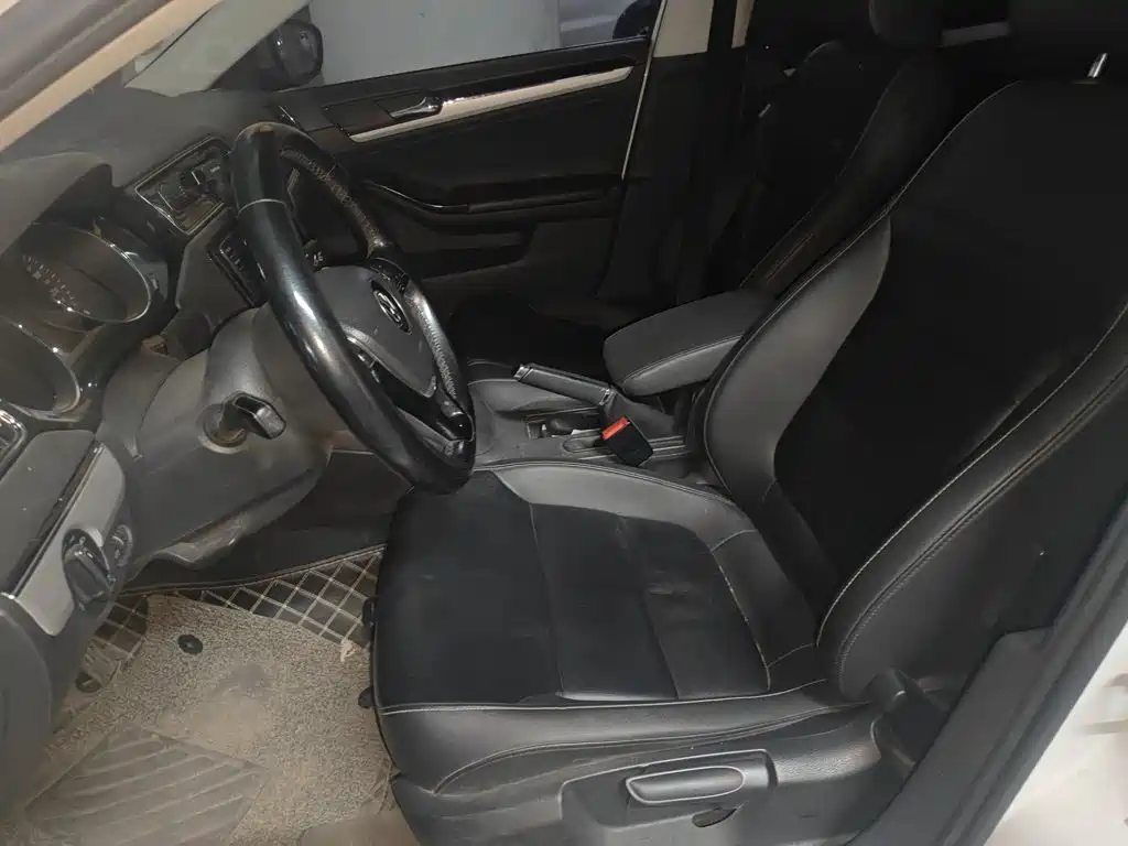 Volkswagen Sagitar 2018 1.6L Automatic Comfort