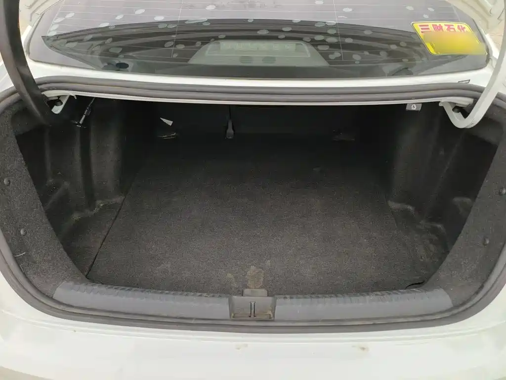Volkswagen Sagitar 2018 1.6L Automatic Comfort
