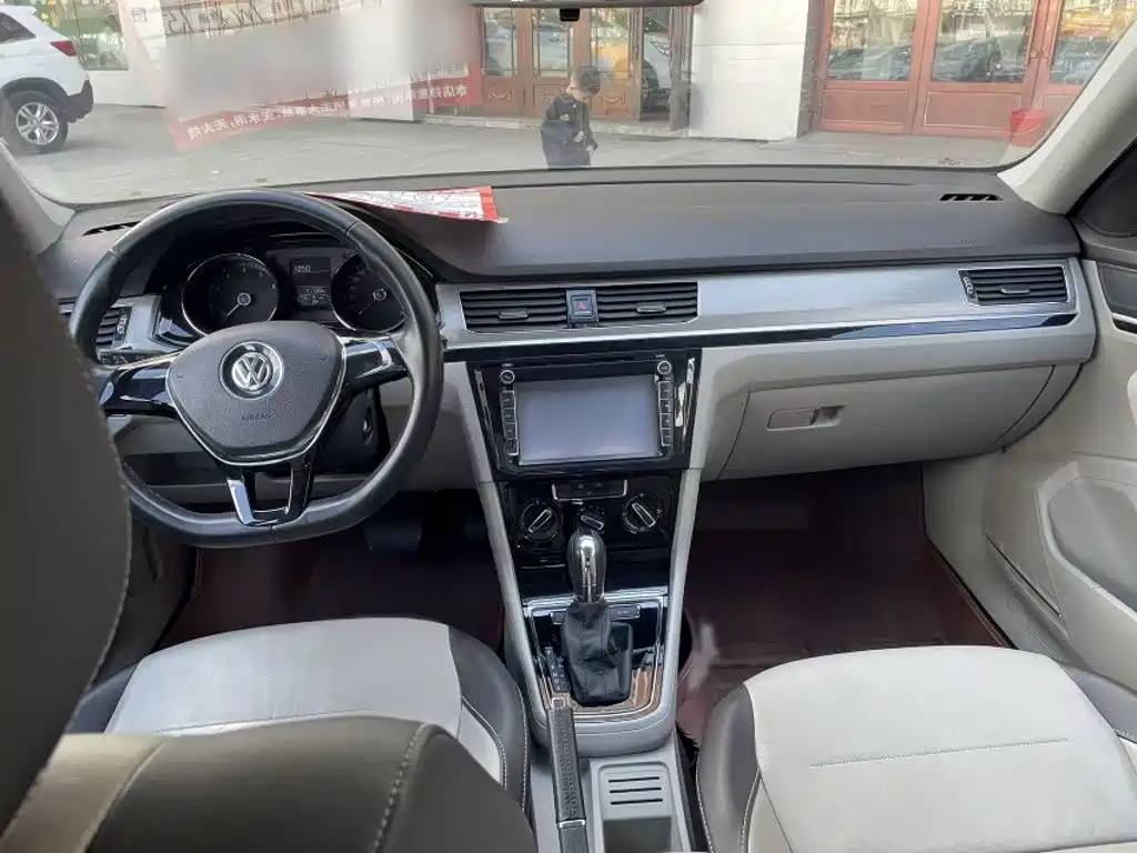Volkswagen Sagitar 2018 1.6L Automatic Comfort