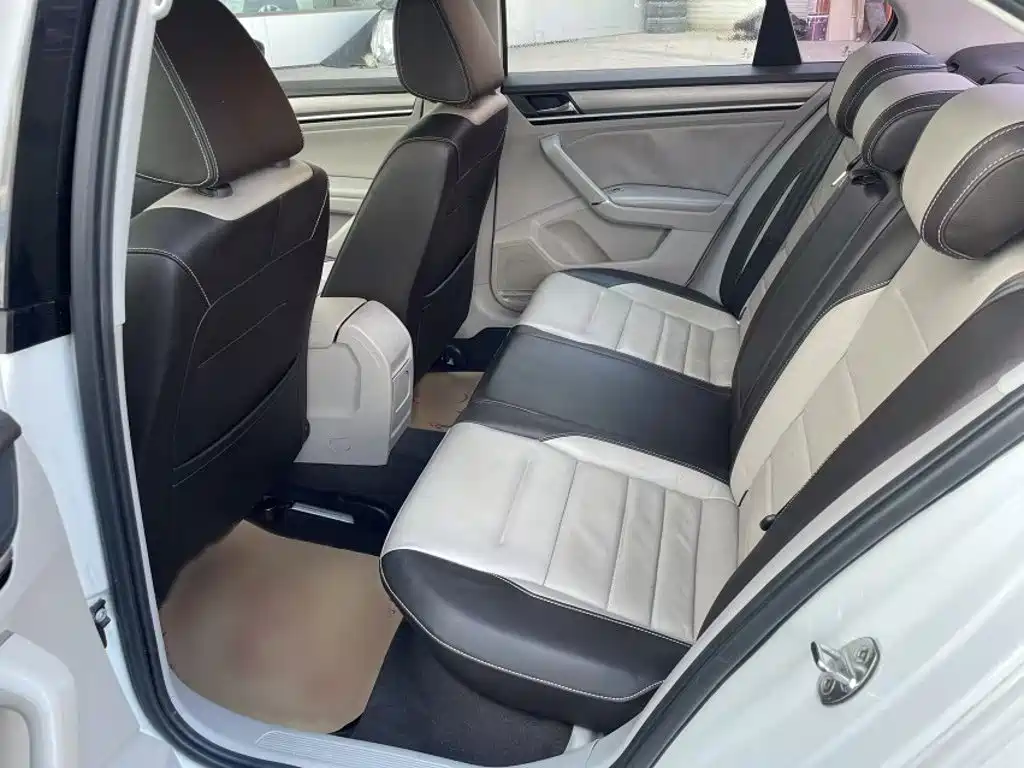 Volkswagen Sagitar 2018 1.6L Automatic Comfort