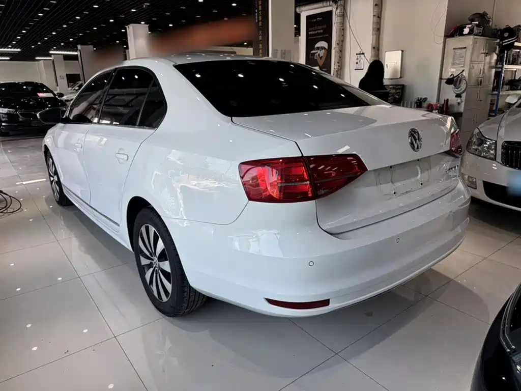 Volkswagen Sagitar 2018 1.6L Automatic Comfort
