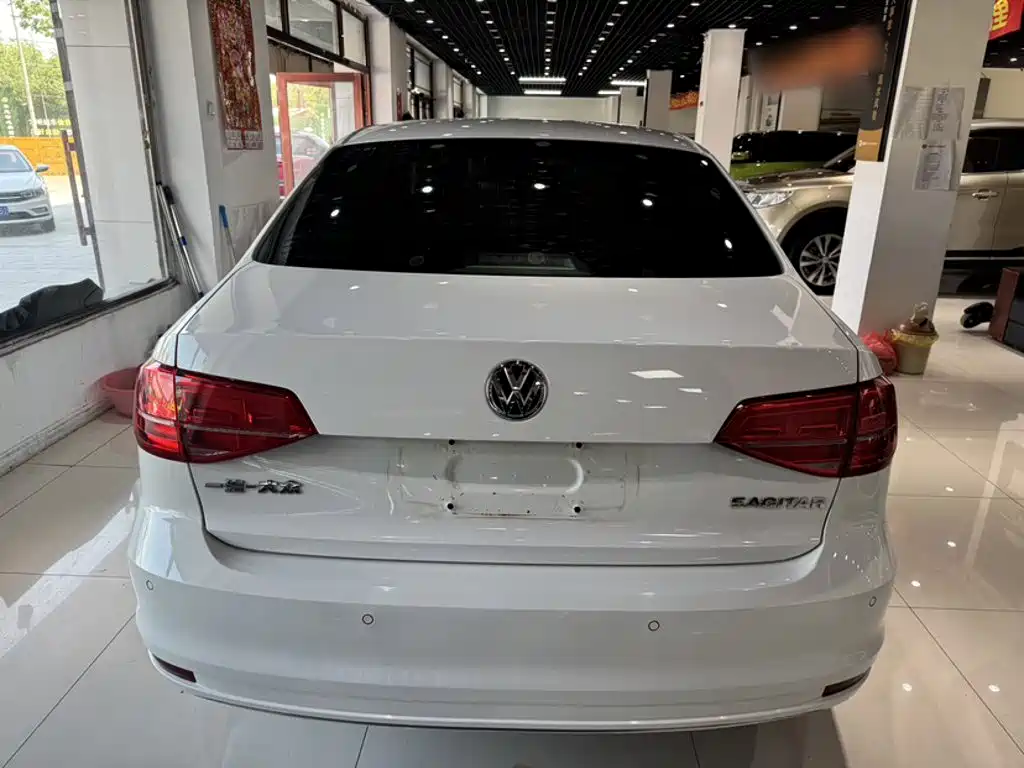 Volkswagen Sagitar 2018 1.6L Automatic Comfort