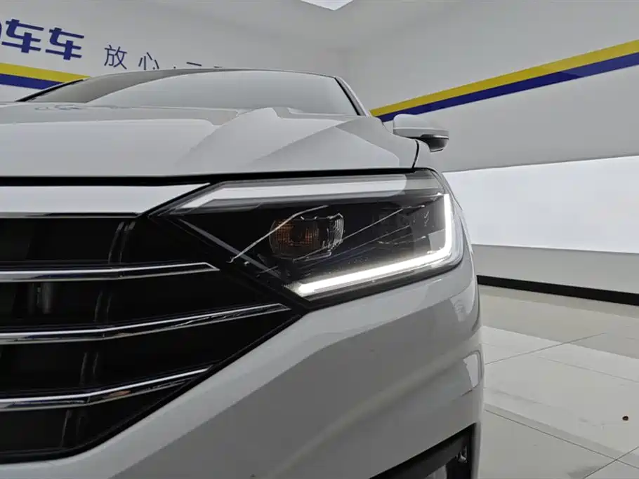 Volkswagen Sagitar 2021 280TSI DSG Surpassing Edition