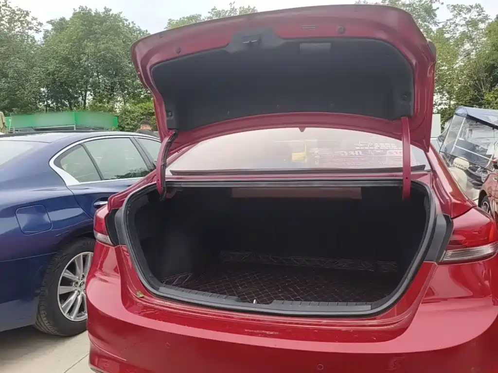 Hyundai Elantra 2016 Model 1.6L Automatic Smart Elite