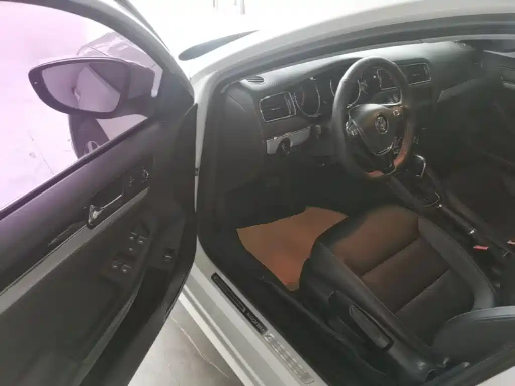 Volkswagen Sagitar 2018 280TSI DSG Comfort