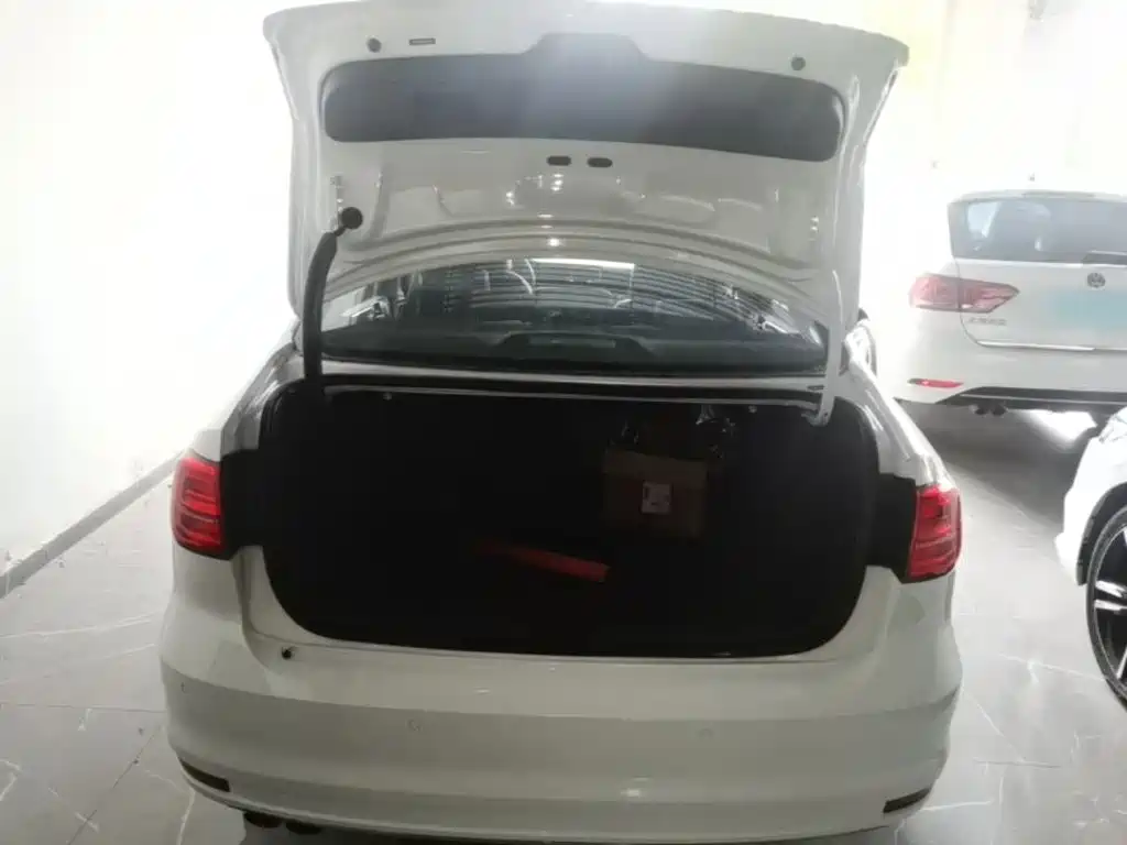 Volkswagen Sagitar 2018 280TSI DSG Comfort