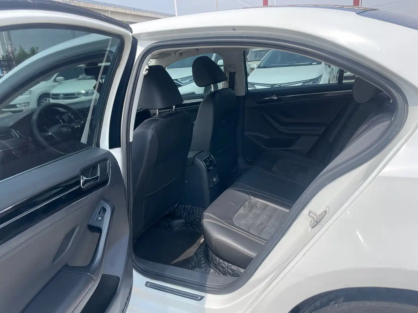 Volkswagen Sagitar 2018 280TSI DSG Luxury