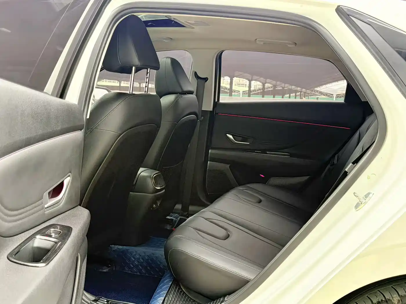 Hyundai Elantra 2021 1.5L CVT LUX Premium Edition